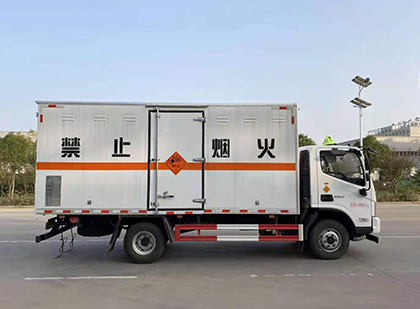 南乐爆破器材运输车